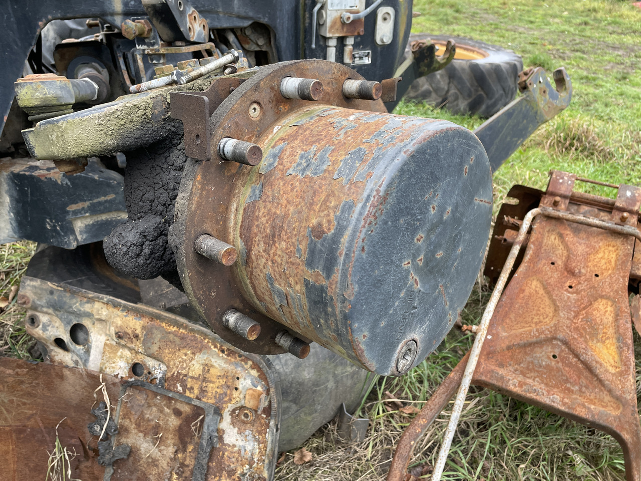 Carraro 20.49 149434 - oś przednia - zwolnica zwrotnica półoś obudowa mostu - Těhlice pro Zemědělská technika: obrázek 2 Carraro 20.49 149434 - oś przednia - zwolnica zwrotnica półoś obudowa mostu - Těhlice pro Zemědělská technika: obrázek 2