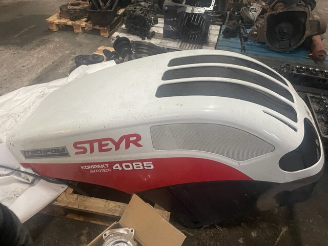 Ciągnik rolniczy Steyr 4085 Pokrywa silnika / Maska / Klapa Silnika - Kapota pro Zemědělská technika: obrázek 3 Ciągnik rolniczy Steyr 4085 Pokrywa silnika / Maska / Klapa Silnika - Kapota pro Zemědělská technika: obrázek 3