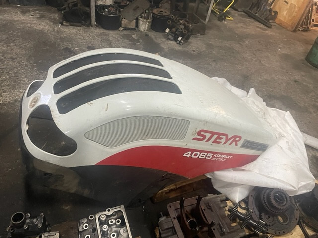 Ciągnik rolniczy Steyr 4085 Pokrywa silnika / Maska / Klapa Silnika - Kapota pro Zemědělská technika: obrázek 5 Ciągnik rolniczy Steyr 4085 Pokrywa silnika / Maska / Klapa Silnika - Kapota pro Zemědělská technika: obrázek 5