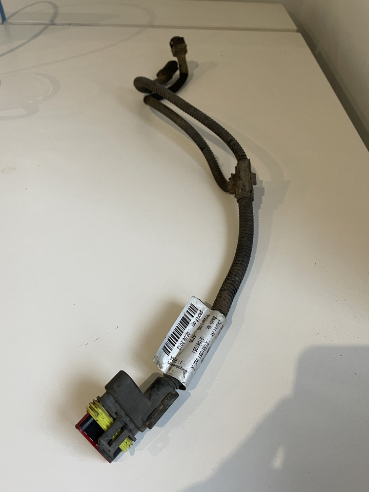 Claas Arion 550-520 650-620 - kabel wiązka elektryczna 0021581051 - Kabely/ Vodiče pro Traktor: obrázek 1 Claas Arion 550-520 650-620 - kabel wiązka elektryczna 0021581051 - Kabely/ Vodiče pro Traktor: obrázek 1