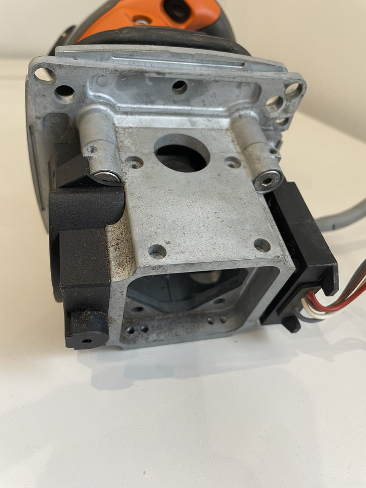 Claas Arion - joystick sterowanie 0011467450 - Kabina a interiér pro Zemědělská technika: obrázek 3 Claas Arion - joystick sterowanie 0011467450 - Kabina a interiér pro Zemědělská technika: obrázek 3