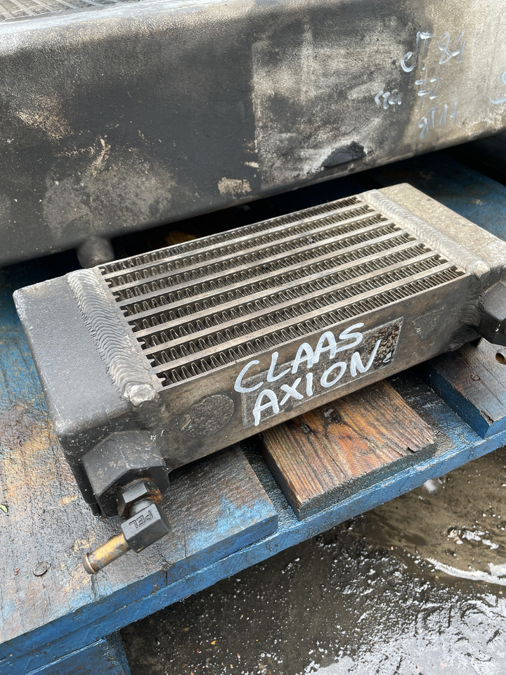Claas Axion Arion - chłodnica oleju 0011198610 - Chladič oleje pro Stavební technika: obrázek 1 Claas Axion Arion - chłodnica oleju 0011198610 - Chladič oleje pro Stavební technika: obrázek 1