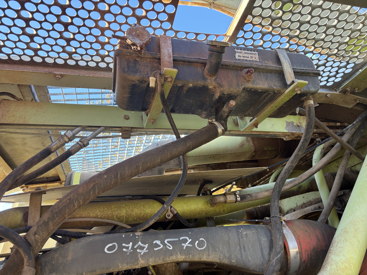 Claas Jaguar 820 840 860 Dodatkowy Zbiornik Paliwa  00 0076 141 0   0000761410 - Palivová nádrž pro Zemědělská technika: obrázek 2 Claas Jaguar 820 840 860 Dodatkowy Zbiornik Paliwa  00 0076 141 0   0000761410 - Palivová nádrž pro Zemědělská technika: obrázek 2