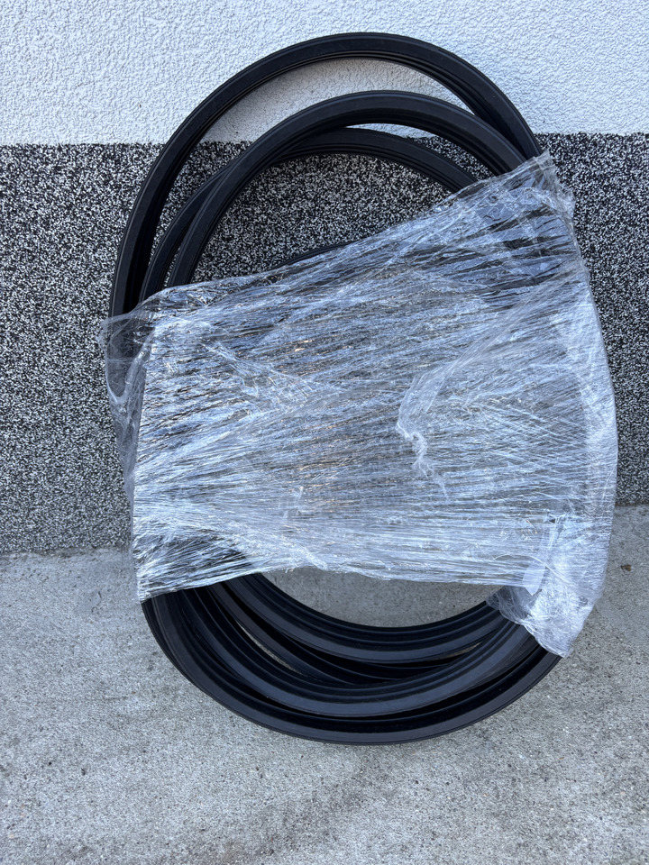 Claas Lexion - pas klinowy napędu głównego 0006449610 644961.0 NOWY - Řemen pro Sklízecí mlátička: obrázek 1 Claas Lexion - pas klinowy napędu głównego 0006449610 644961.0 NOWY - Řemen pro Sklízecí mlátička: obrázek 1