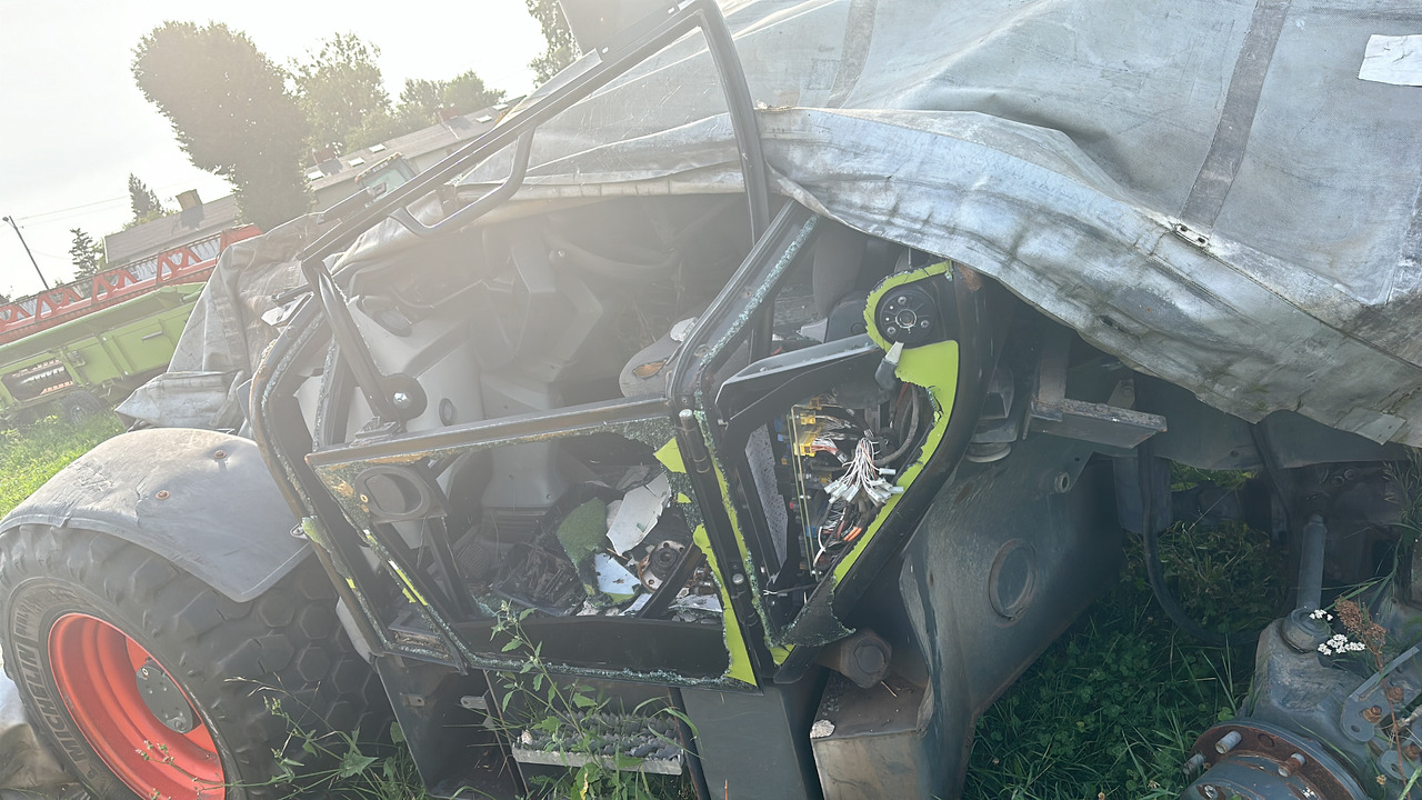 Claas Scorpion 732 części zwolnica zwrotnica Piasta koła most silnik skrzynia kabina inne - Těhlice pro Zemědělská technika: obrázek 2 Claas Scorpion 732 części zwolnica zwrotnica Piasta koła most silnik skrzynia kabina inne - Těhlice pro Zemědělská technika: obrázek 2
