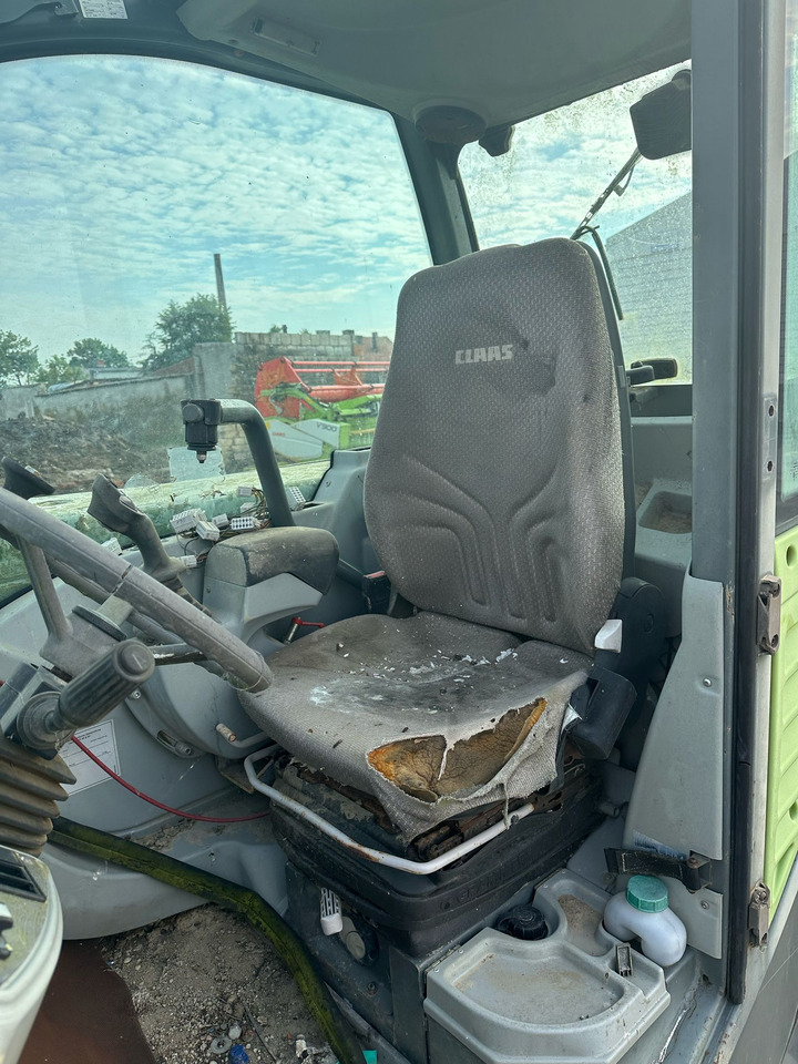 Claas Scorpion 9040 Variopower - fotel siedzenie - Sedaček pro Zemědělská technika: obrázek 2 Claas Scorpion 9040 Variopower - fotel siedzenie - Sedaček pro Zemědělská technika: obrázek 2