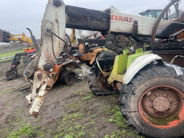 Claas k50 zwolnica zwrotnica skrzynia ramię teleskop inne części - Těhlice pro Zemědělská technika: obrázek 5 Claas k50 zwolnica zwrotnica skrzynia ramię teleskop inne części - Těhlice pro Zemědělská technika: obrázek 5