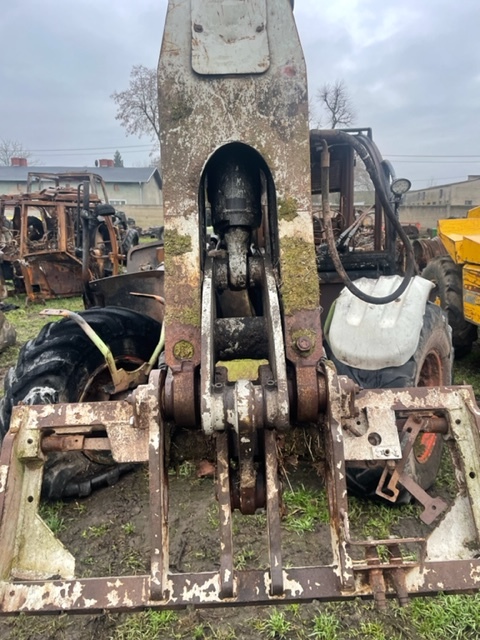 Claas k50 zwolnica zwrotnica skrzynia ramię teleskop inne części - Těhlice pro Zemědělská technika: obrázek 3 Claas k50 zwolnica zwrotnica skrzynia ramię teleskop inne części - Těhlice pro Zemědělská technika: obrázek 3
