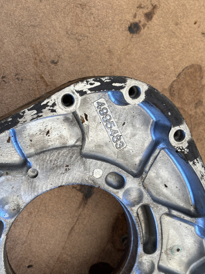 Cummins 6CT 6CT8.3 6C8.3 Obudowa koła zębatego Wałka rozrządu 4992991 4995483 - Rozvodový hřídel pro Zemědělská technika: obrázek 2 Cummins 6CT 6CT8.3 6C8.3 Obudowa koła zębatego Wałka rozrządu 4992991 4995483 - Rozvodový hřídel pro Zemědělská technika: obrázek 2