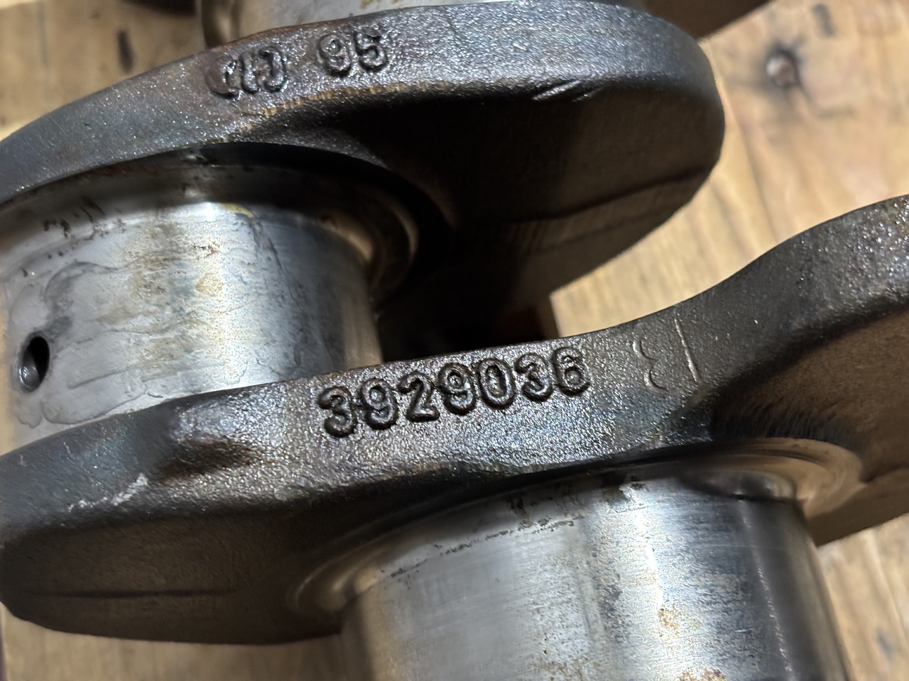 DAF Case IVECO Komatsu Cummins 4BT 3929036 Wał Korbowy - Zalomený hřídel pro Zemědělská technika: obrázek 4 DAF Case IVECO Komatsu Cummins 4BT 3929036 Wał Korbowy - Zalomený hřídel pro Zemědělská technika: obrázek 4