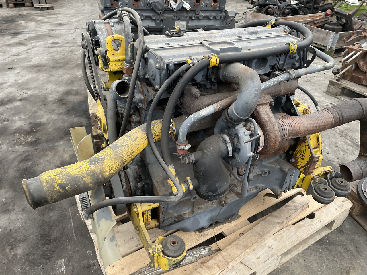 Deutz F4L912 - silnik - Motor pro Stavební technika: obrázek 3 Deutz F4L912 - silnik - Motor pro Stavební technika: obrázek 3