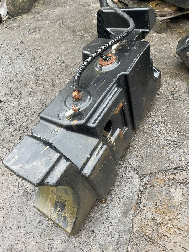 Deutz Fahr Agrotron - zbiornik paliwa 001418183 - Palivová nádrž pro Zemědělská technika: obrázek 2 Deutz Fahr Agrotron - zbiornik paliwa 001418183 - Palivová nádrž pro Zemědělská technika: obrázek 2