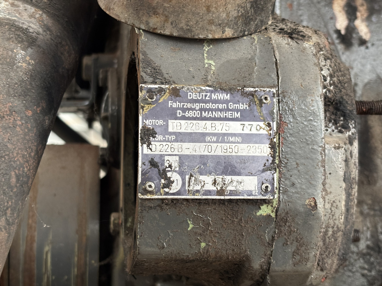 Fendt 309 Deutz TD226-B4 MWM Silnik Blok Pokrywa Obudowa Koło Zamachowe Miska Olejowa CZĘŚCI - Setrvačník pro Zemědělská technika: obrázek 3 Fendt 309 Deutz TD226-B4 MWM Silnik Blok Pokrywa Obudowa Koło Zamachowe Miska Olejowa CZĘŚCI - Setrvačník pro Zemědělská technika: obrázek 3