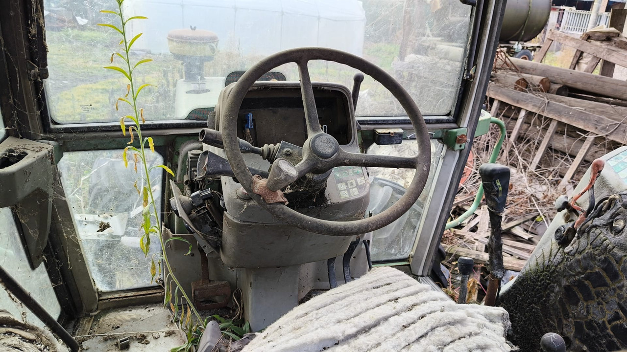 Fendt 309 - na części - kabina drzwi szyba maska grill - Dveře a díly pro Zemědělská technika: obrázek 2 Fendt 309 - na części - kabina drzwi szyba maska grill - Dveře a díly pro Zemědělská technika: obrázek 2