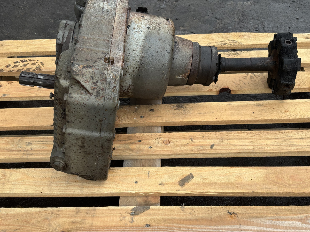 Fendt 700 712 714 716 800 818 820 COM1 COM2 Przedni WOM PTO Kompletny 716150200031 - Transmise pro Zemědělská technika: obrázek 3 Fendt 700 712 714 716 800 818 820 COM1 COM2 Przedni WOM PTO Kompletny 716150200031 - Transmise pro Zemědělská technika: obrázek 3