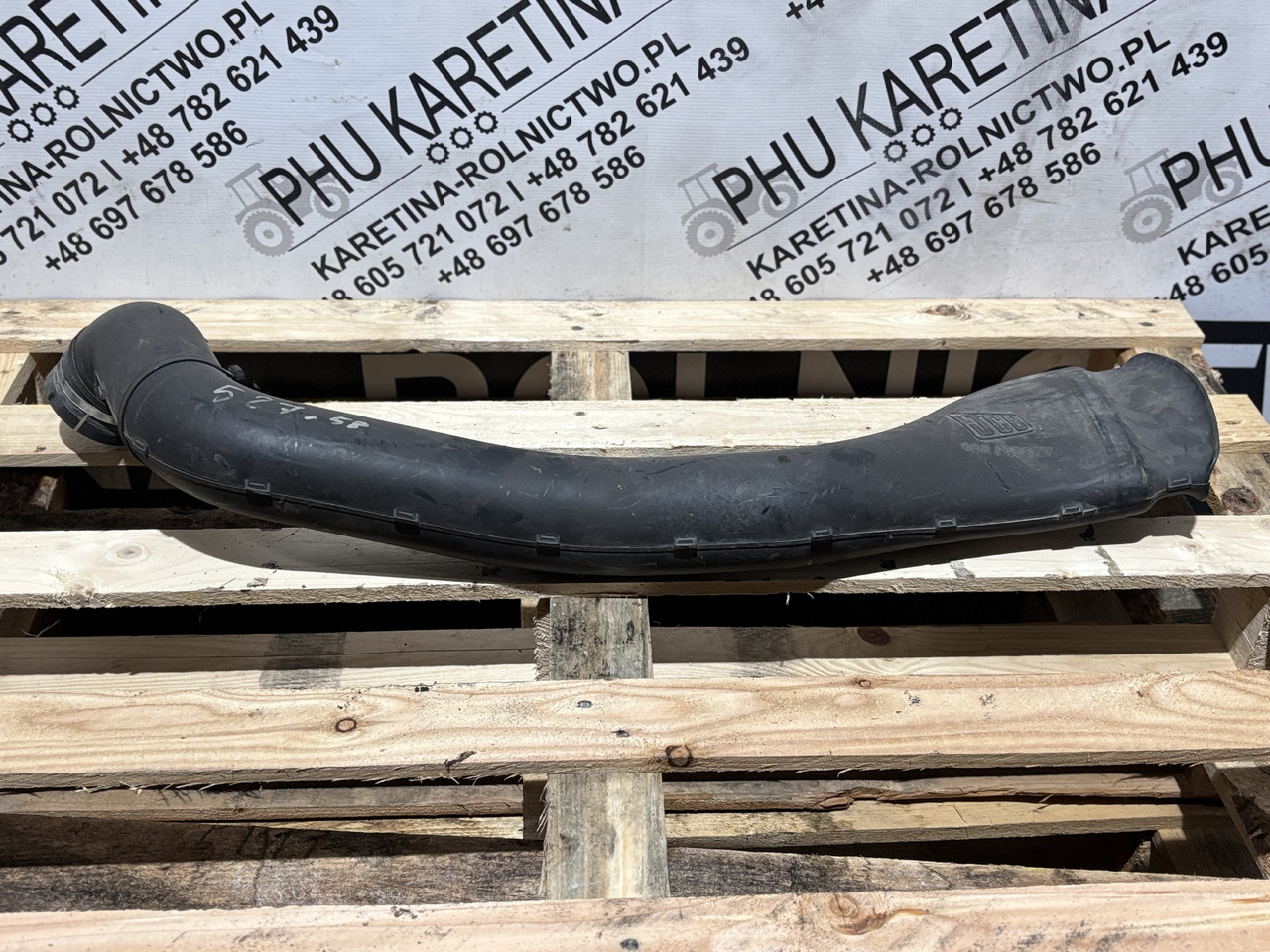 JCB 332/F0077 Kanał Rura Wlotowa - Trubka sání vzduchu pro Stavební technika: obrázek 1 JCB 332/F0077 Kanał Rura Wlotowa - Trubka sání vzduchu pro Stavební technika: obrázek 1