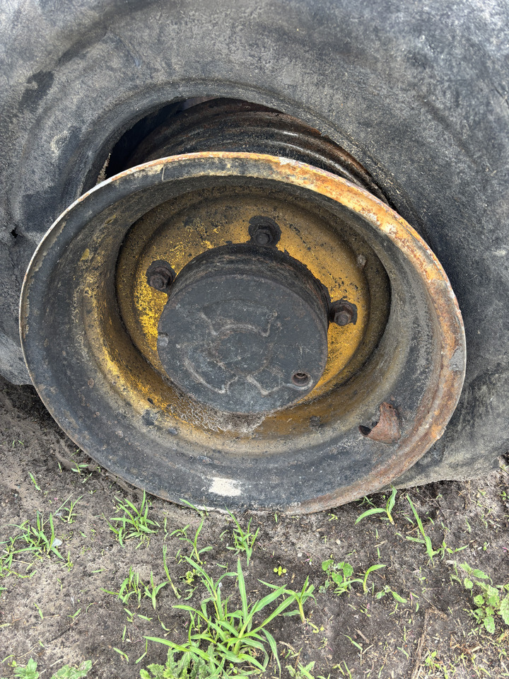 JCB 526 - felgi 24" nowy typ - Ráfek pro Zemědělská technika: obrázek 1 JCB 526 - felgi 24" nowy typ - Ráfek pro Zemědělská technika: obrázek 1