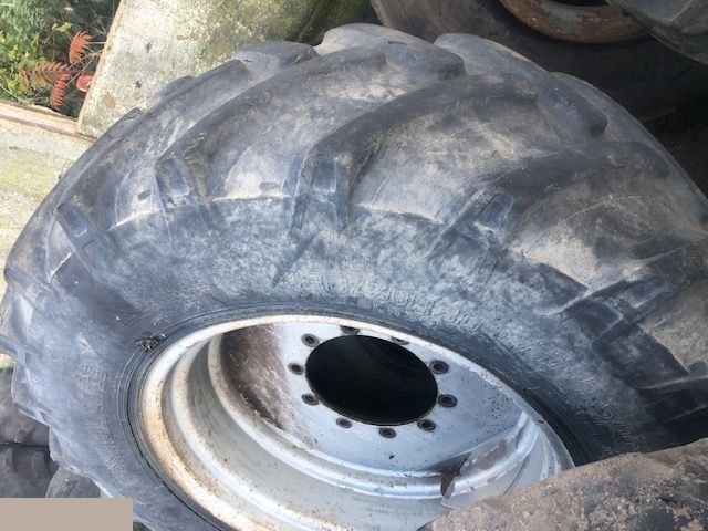 JCB Fastrack - Koła 480/70 R30 - Kompletní kolo pro Zemědělská technika: obrázek 5 JCB Fastrack - Koła 480/70 R30 - Kompletní kolo pro Zemědělská technika: obrázek 5
