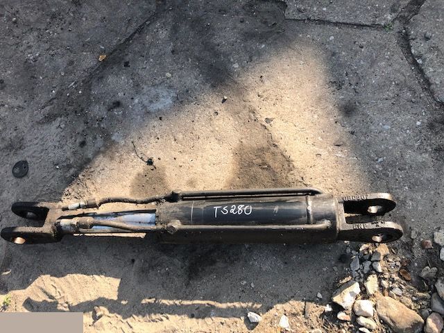 John Deere 4500 Matbro TS 280 - Siłownik Wychyłu Łyźki - Hydraulický válec pro Zemědělská technika: obrázek 2 John Deere 4500 Matbro TS 280 - Siłownik Wychyłu Łyźki - Hydraulický válec pro Zemědělská technika: obrázek 2