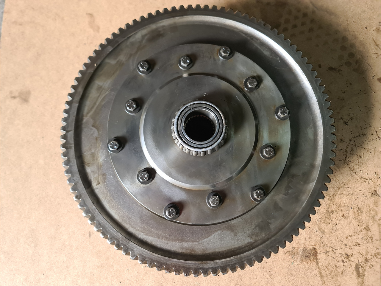 John Deere 4650, 4850 Bęben Sprzęgła WOM Sprzęgło Bieg R70932 AR95409 R71231 - Spojka a díly pro Zemědělská technika: obrázek 4 John Deere 4650, 4850 Bęben Sprzęgła WOM Sprzęgło Bieg R70932 AR95409 R71231 - Spojka a díly pro Zemědělská technika: obrázek 4