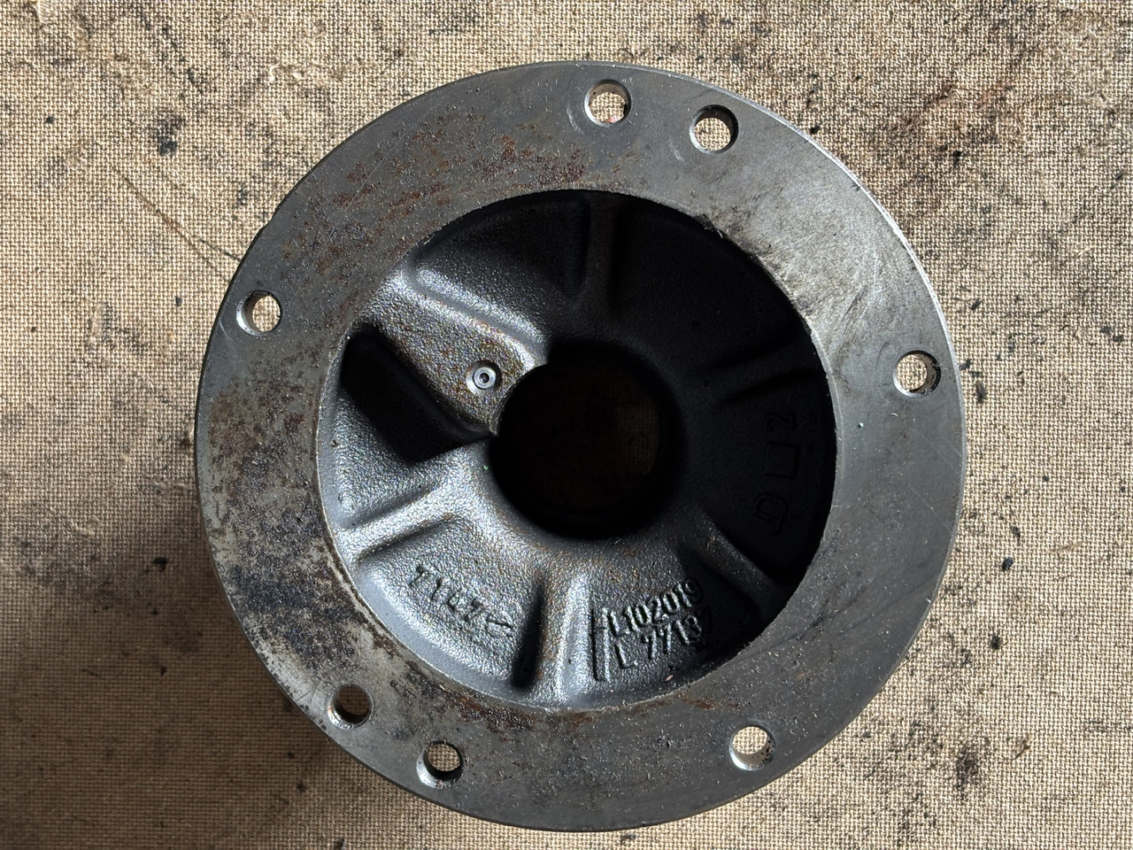 John Deere 6010 6110 6210 Pokrywa Łożyska Pierścień Łożysko L102019 AL112560 AL156506 - Ložisko motoru pro Zemědělská technika: obrázek 3 John Deere 6010 6110 6210 Pokrywa Łożyska Pierścień Łożysko L102019 AL112560 AL156506 - Ložisko motoru pro Zemědělská technika: obrázek 3