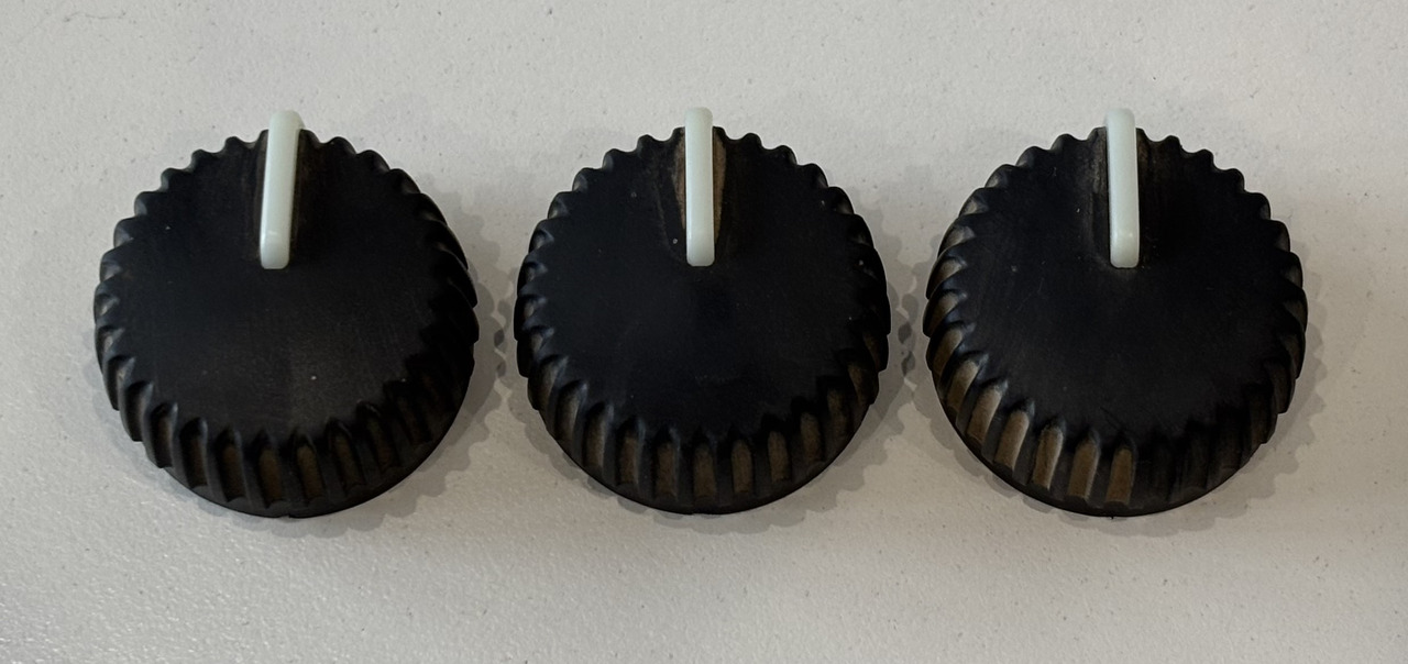 John Deere 6110 6210 Gałka Pokrętło AL77502 - Kabina a interiér pro Zemědělská technika: obrázek 1 John Deere 6110 6210 Gałka Pokrętło AL77502 - Kabina a interiér pro Zemědělská technika: obrázek 1