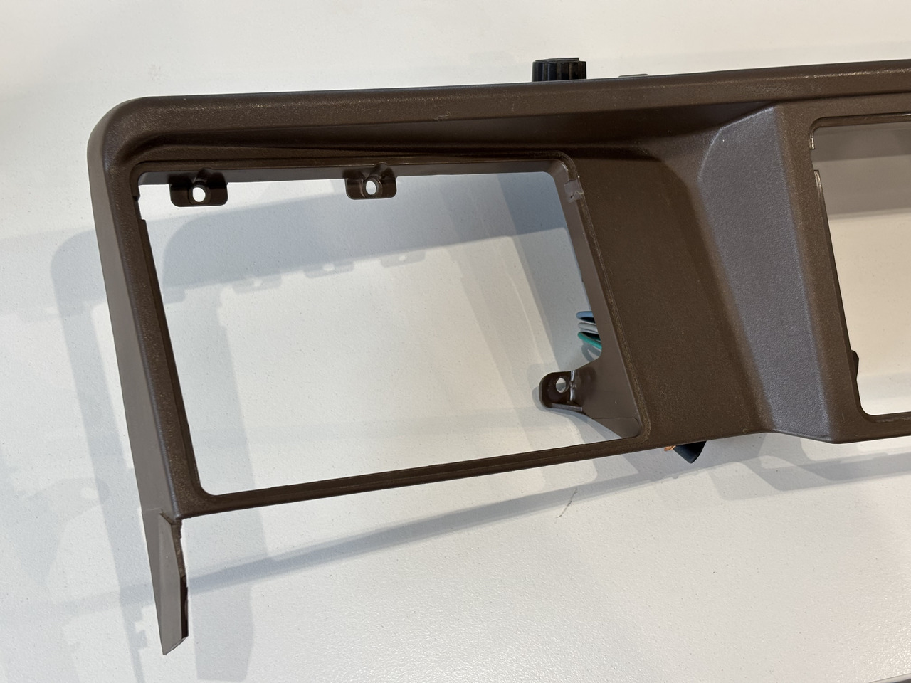 John Deere 6110 6210 Obudowa Ramka Mocowanie L165832 - Kabina a interiér pro Zemědělská technika: obrázek 2 John Deere 6110 6210 Obudowa Ramka Mocowanie L165832 - Kabina a interiér pro Zemědělská technika: obrázek 2