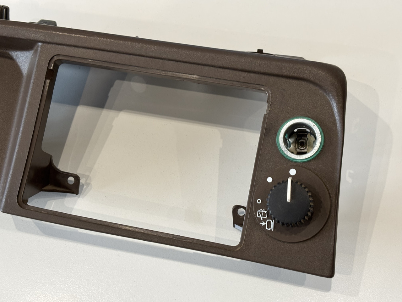 John Deere 6110 6210 Obudowa Ramka Mocowanie L165832 - Kabina a interiér pro Zemědělská technika: obrázek 3 John Deere 6110 6210 Obudowa Ramka Mocowanie L165832 - Kabina a interiér pro Zemědělská technika: obrázek 3