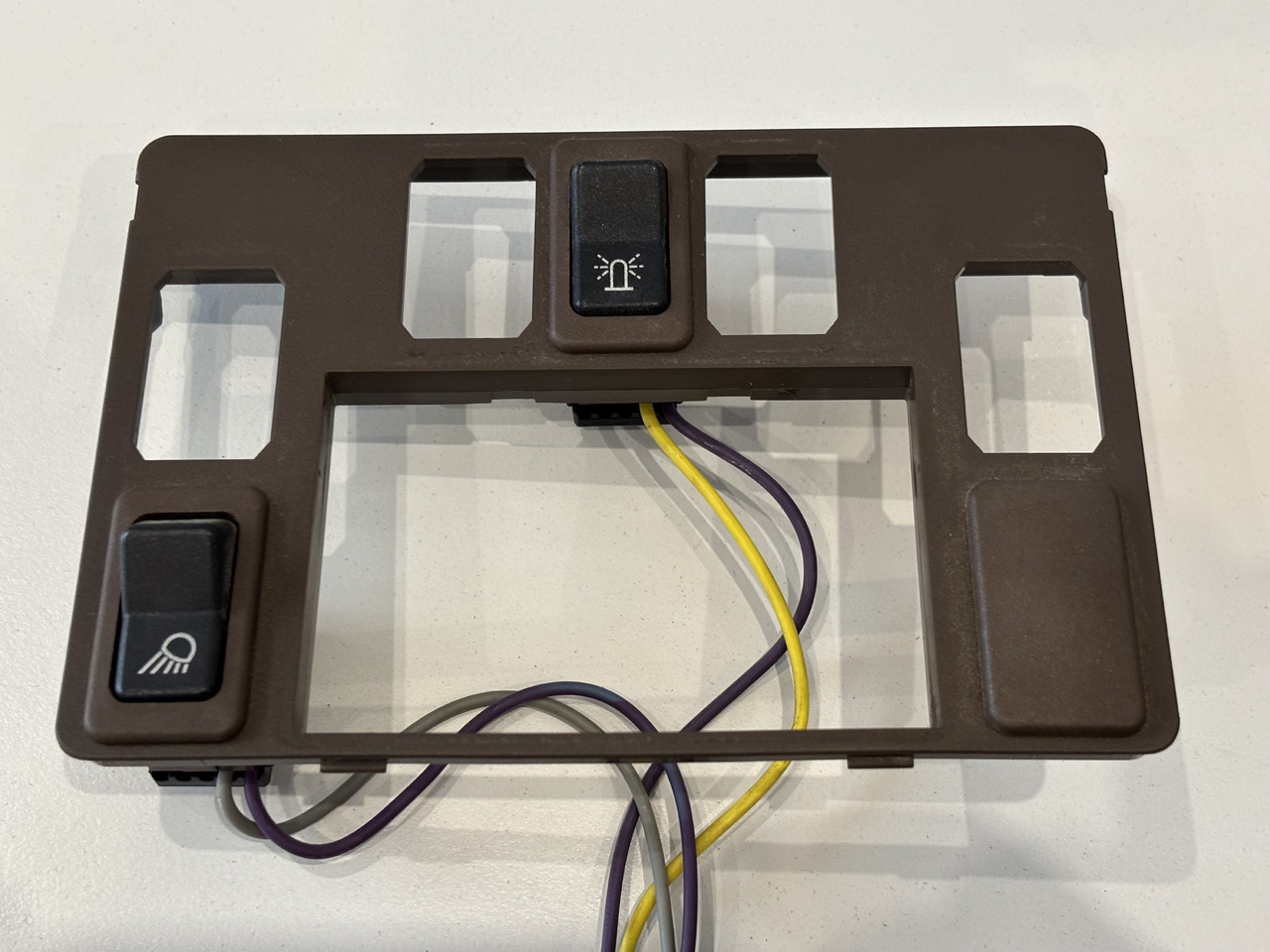 John Deere 6110 6210 Płytka Obudowa Ramka Włącznik Przełącznik L113569 AL114046 AL114047 - Kabina a interiér pro Zemědělská technika: obrázek 1 John Deere 6110 6210 Płytka Obudowa Ramka Włącznik Przełącznik L113569 AL114046 AL114047 - Kabina a interiér pro Zemědělská technika: obrázek 1