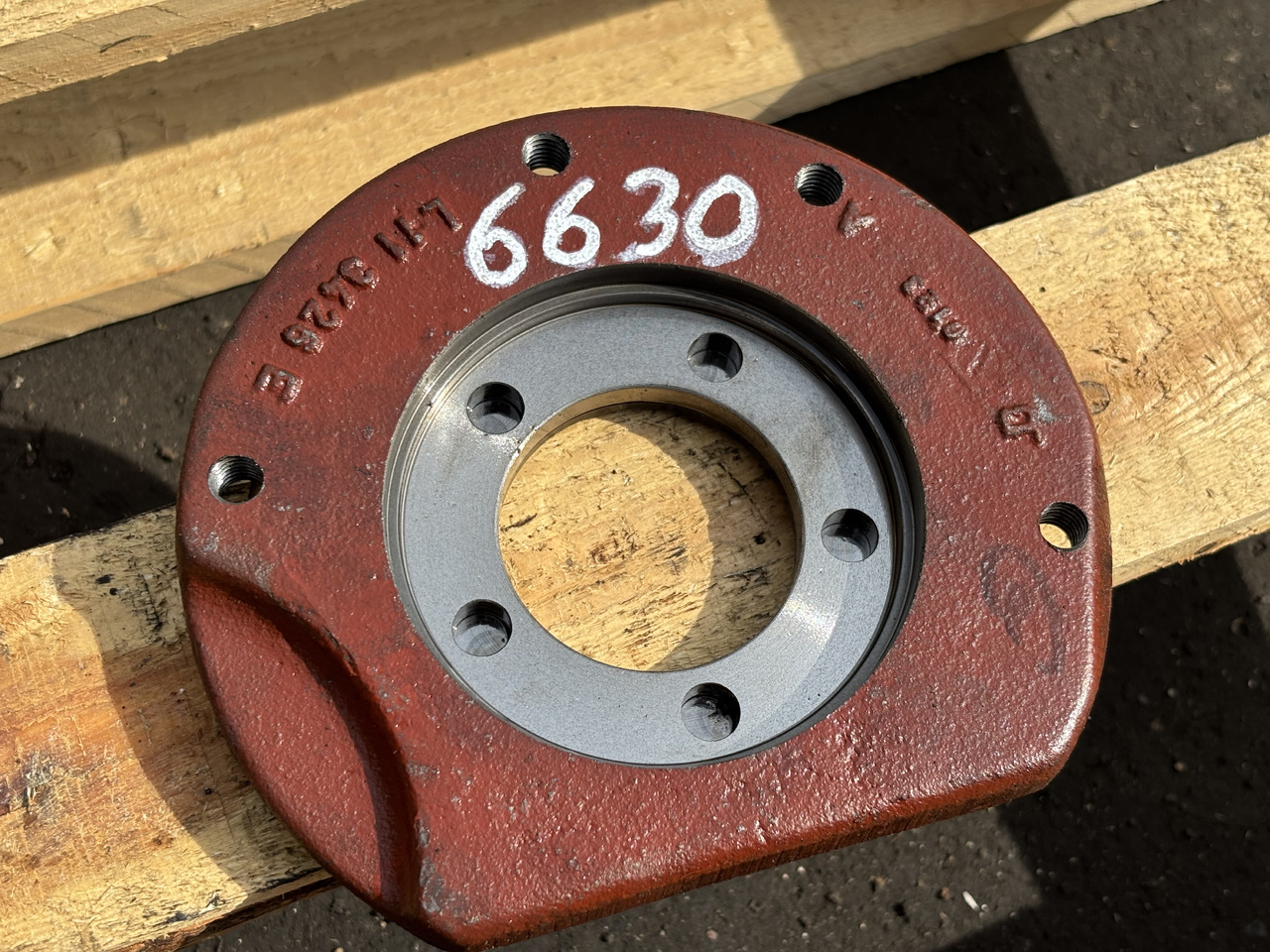 John Deere 6630 Obudowa Łożyska L113426 L215099 - Díly pásových podvozků pro Zemědělská technika: obrázek 2 John Deere 6630 Obudowa Łożyska L113426 L215099 - Díly pásových podvozků pro Zemědělská technika: obrázek 2