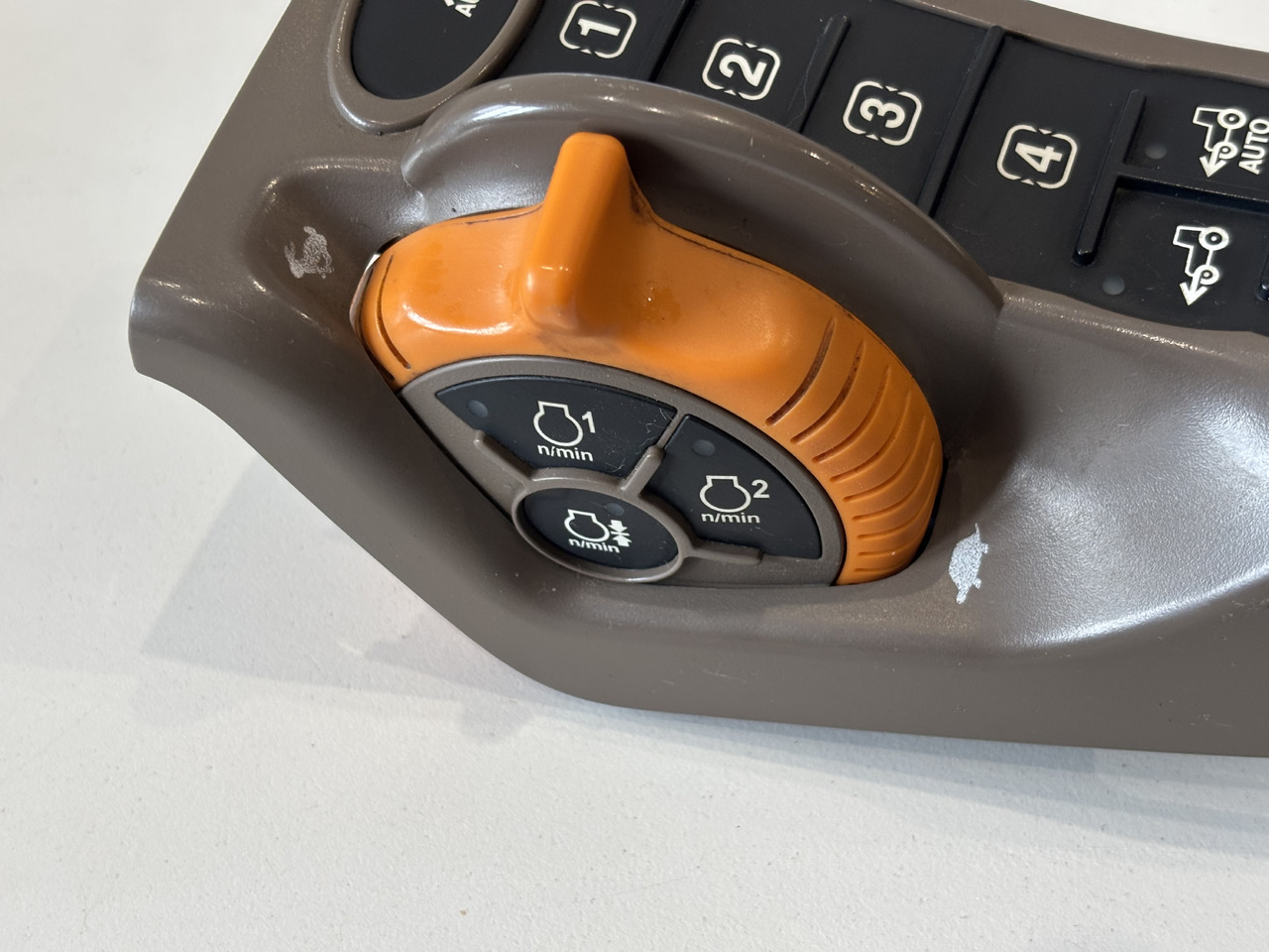 John Deere 6R 6xxx Sterownik Regulator Pokrętło Sterowania Prędkością Silnika AL223086 - Elektrický systém pro Zemědělská technika: obrázek 3 John Deere 6R 6xxx Sterownik Regulator Pokrętło Sterowania Prędkością Silnika AL223086 - Elektrický systém pro Zemědělská technika: obrázek 3