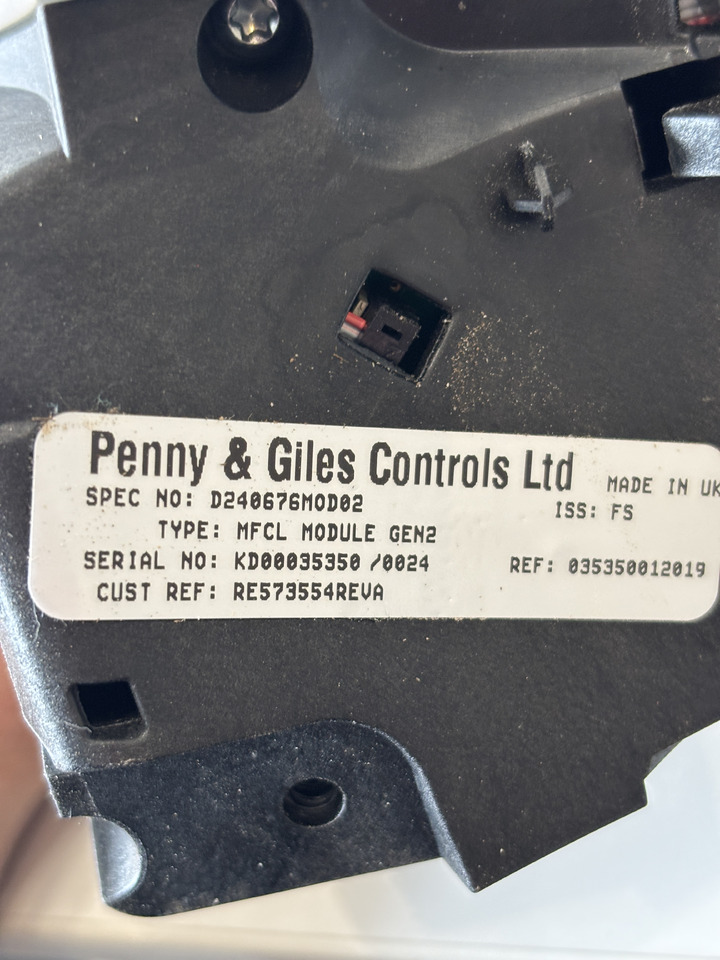 John Deere seria 6000 7000 8000 R - joystick 5-funkcyjny CommandARM RE573554 - Řadící páka pro Zemědělská technika: obrázek 5 John Deere seria 6000 7000 8000 R - joystick 5-funkcyjny CommandARM RE573554 - Řadící páka pro Zemědělská technika: obrázek 5