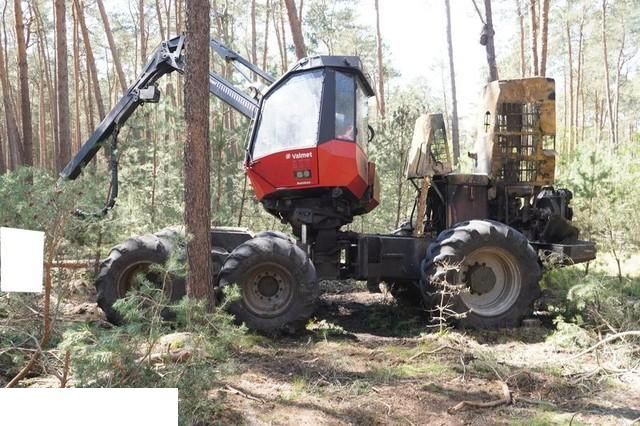 Komatsu Valmet - Zwrotnica - Těhlice pro Lesní technika: obrázek 1 Komatsu Valmet - Zwrotnica - Těhlice pro Lesní technika: obrázek 1