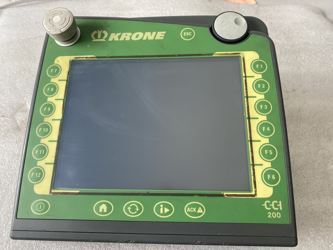 Krone 200809846 CCI-100/200 Terminal (200809844, 200809830, 200809842, 200809832, 200809846) - Navigační systém pro Zemědělská technika: obrázek 1 Krone 200809846 CCI-100/200 Terminal (200809844, 200809830, 200809842, 200809832, 200809846) - Navigační systém pro Zemědělská technika: obrázek 1