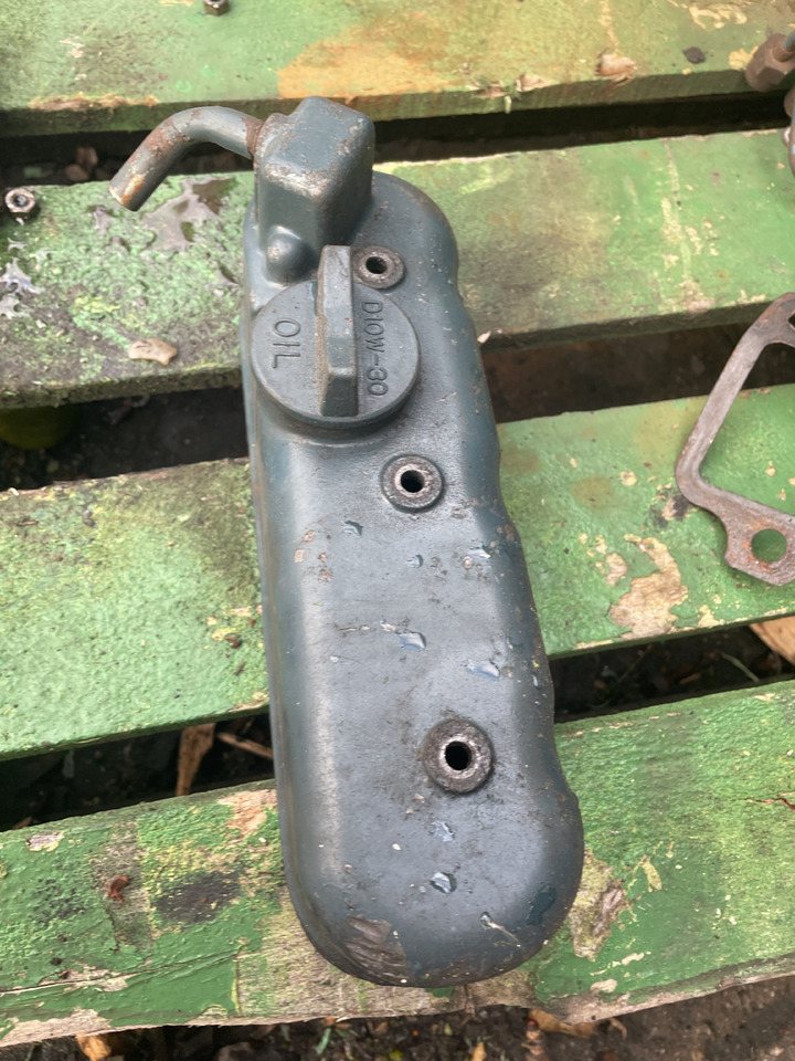 Kubota D722 - pokrywa zaworów - Motor a díly pro Stavební technika: obrázek 1 Kubota D722 - pokrywa zaworów - Motor a díly pro Stavební technika: obrázek 1