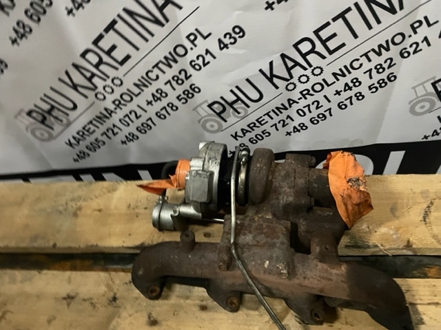 Kubota V3600 , V3300 kolektor wydechowy turbospręźarka turbina - Výfukový svod pro Zemědělská technika: obrázek 5 Kubota V3600 , V3300 kolektor wydechowy turbospręźarka turbina - Výfukový svod pro Zemědělská technika: obrázek 5