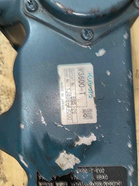 Kubota V3600 , V3300 kolektor wydechowy turbospręźarka turbina - Výfukový svod pro Zemědělská technika: obrázek 3 Kubota V3600 , V3300 kolektor wydechowy turbospręźarka turbina - Výfukový svod pro Zemědělská technika: obrázek 3