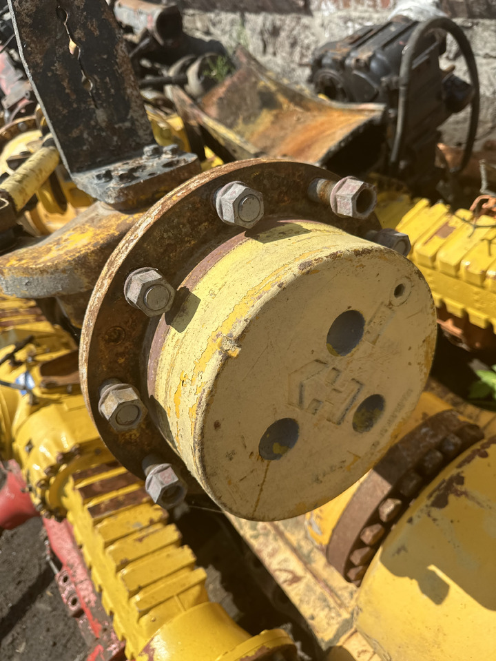 Manitou 1233 , Manitou 1232 zwolnica zwrotnica Piasta koła most napędowy części 10 szpilek - Těhlice pro Zemědělská technika: obrázek 1 Manitou 1233 , Manitou 1232 zwolnica zwrotnica Piasta koła most napędowy części 10 szpilek - Těhlice pro Zemědělská technika: obrázek 1