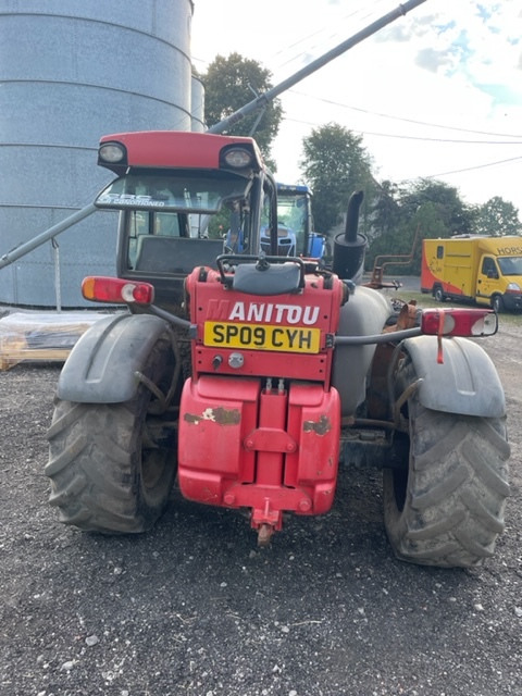 Manitou 634-120 LSU zwolnica zwrotnica skrzynia biegów koła kabina części - Těhlice pro Zemědělská technika: obrázek 1 Manitou 634-120 LSU zwolnica zwrotnica skrzynia biegów koła kabina części - Těhlice pro Zemědělská technika: obrázek 1