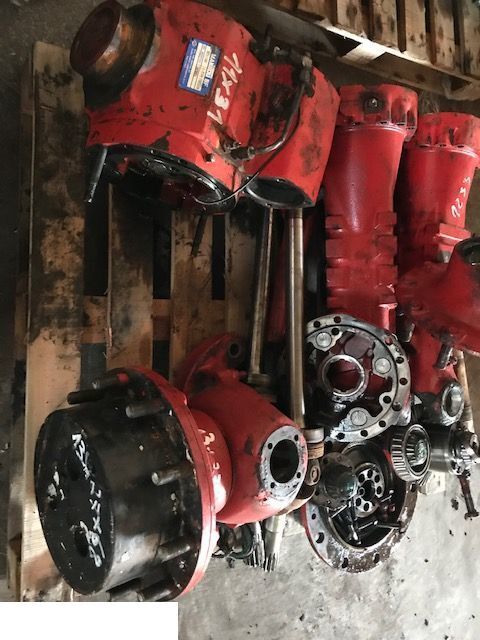 Manitou MLT845 - CZĘŚCI - Zwrotnica - Těhlice pro Zemědělská technika: obrázek 3 Manitou MLT845 - CZĘŚCI - Zwrotnica - Těhlice pro Zemědělská technika: obrázek 3