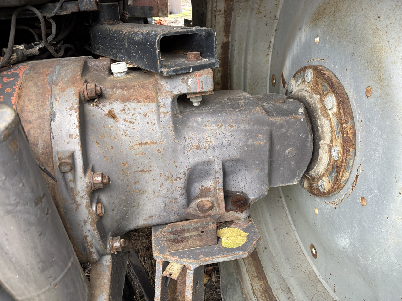 Massey Ferguson 8160 Prawa Obudowa Pochwa Zwolnicy Wał CZĘŚCI 3615729M11 3583795M3 - Koncový převod pro Zemědělská technika: obrázek 1 Massey Ferguson 8160 Prawa Obudowa Pochwa Zwolnicy Wał CZĘŚCI 3615729M11 3583795M3 - Koncový převod pro Zemědělská technika: obrázek 1