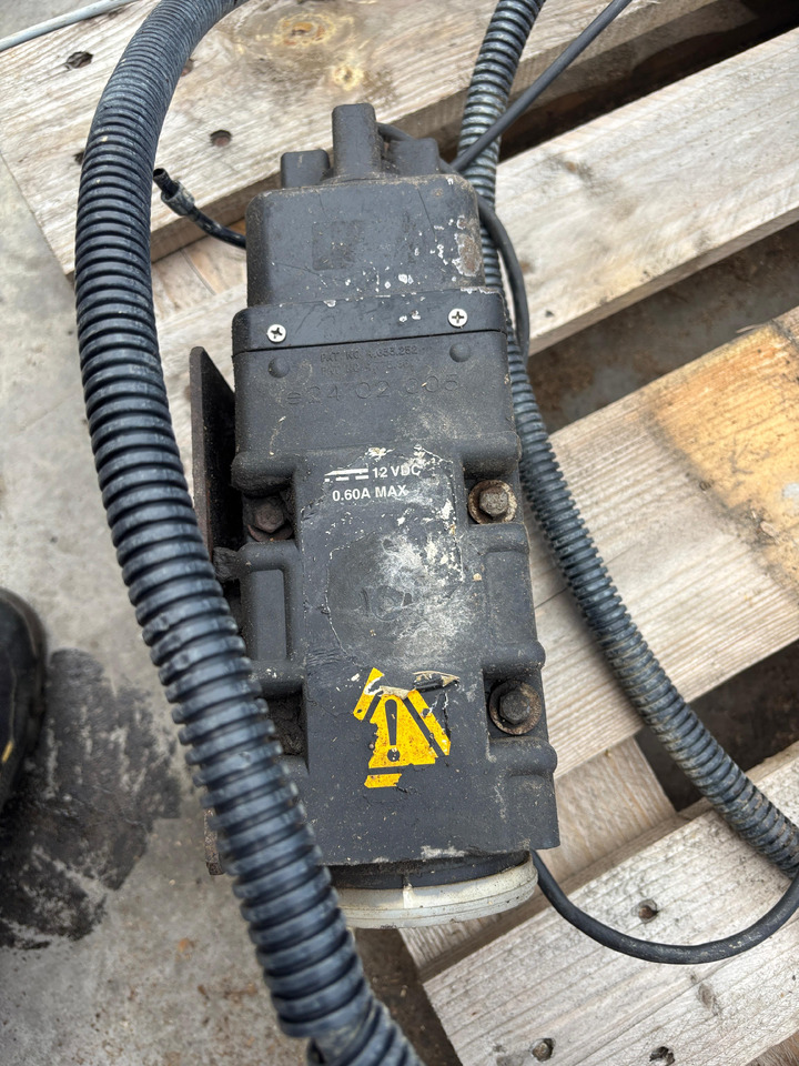 Massey Ferguson, Landini, Claas Radar Sensor Czujnik Prędkości Miernik Areału 3714290M2 - Senzor pro Zemědělská technika: obrázek 1 Massey Ferguson, Landini, Claas Radar Sensor Czujnik Prędkości Miernik Areału 3714290M2 - Senzor pro Zemědělská technika: obrázek 1