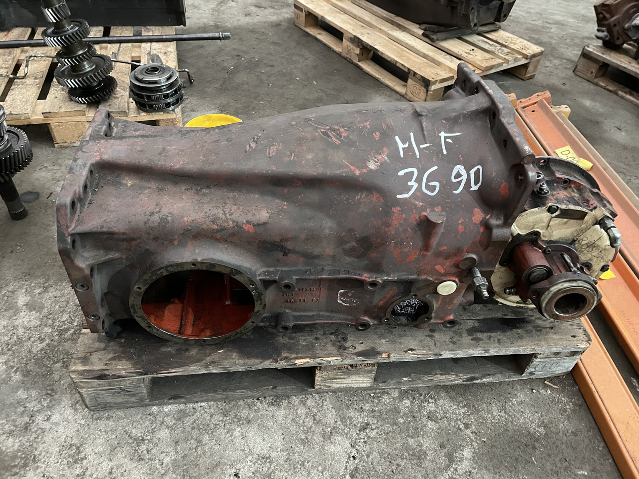 Massey Fergusson 3690 - skrzynia biegów - częśći - Převodovka pro Zemědělská technika: obrázek 1 Massey Fergusson 3690 - skrzynia biegów - częśći - Převodovka pro Zemědělská technika: obrázek 1