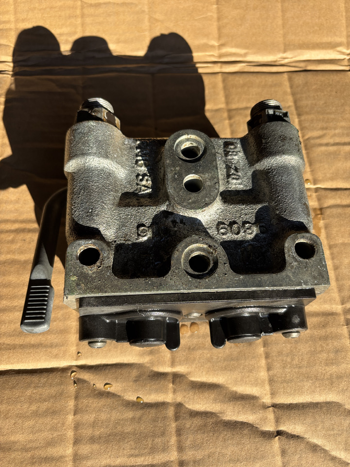 Massey Fergusson - zawór gniazdo hydrauliczne 3796260M1 ACP0307080 - Hydraulický ventil pro Zemědělská technika: obrázek 3 Massey Fergusson - zawór gniazdo hydrauliczne 3796260M1 ACP0307080 - Hydraulický ventil pro Zemědělská technika: obrázek 3