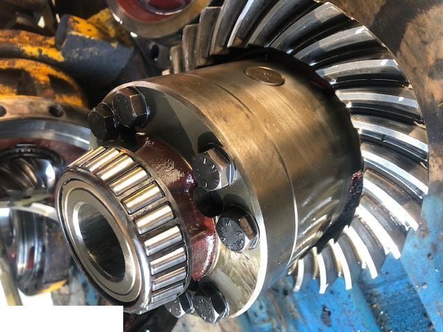 Matbro TS 280 - Clark Hurth - Mechanizm Róźnicowy - Diferenciál pro Zemědělská technika: obrázek 1 Matbro TS 280 - Clark Hurth - Mechanizm Róźnicowy - Diferenciál pro Zemědělská technika: obrázek 1