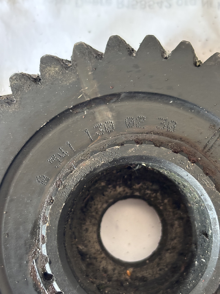 Mercedes OM541 OM542 OM441 OM442 - koło zębate sprężarki powietrza 5411300230, 5411300630 - Kompresor klimatizace: obrázek 2 Mercedes OM541 OM542 OM441 OM442 - koło zębate sprężarki powietrza 5411300230, 5411300630 - Kompresor klimatizace: obrázek 2