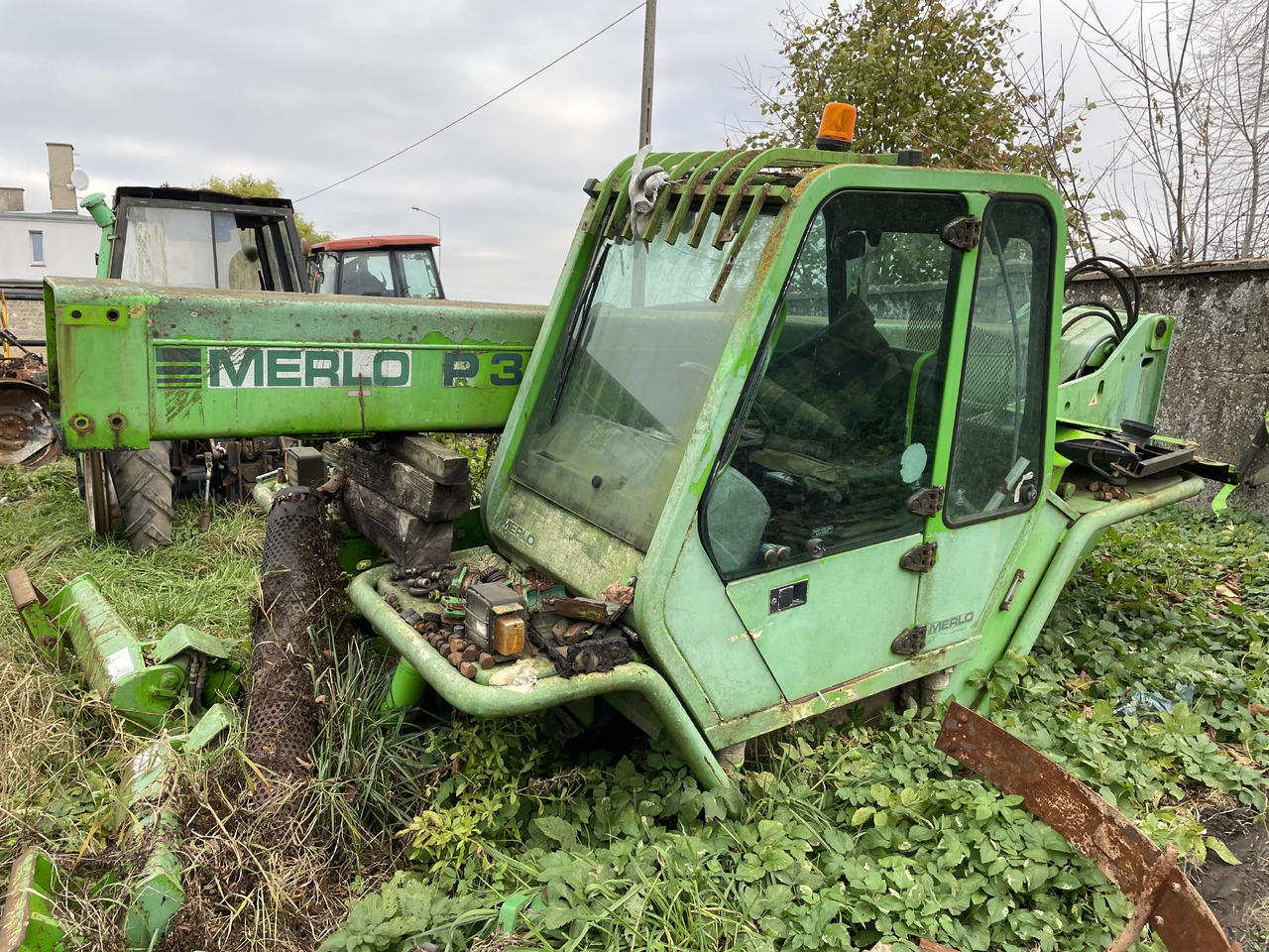 Merlo P35.13 - części - maszt rama kabina drzwi szyby - Dveře a díly pro Zemědělská technika: obrázek 1 Merlo P35.13 - części - maszt rama kabina drzwi szyby - Dveře a díly pro Zemědělská technika: obrázek 1