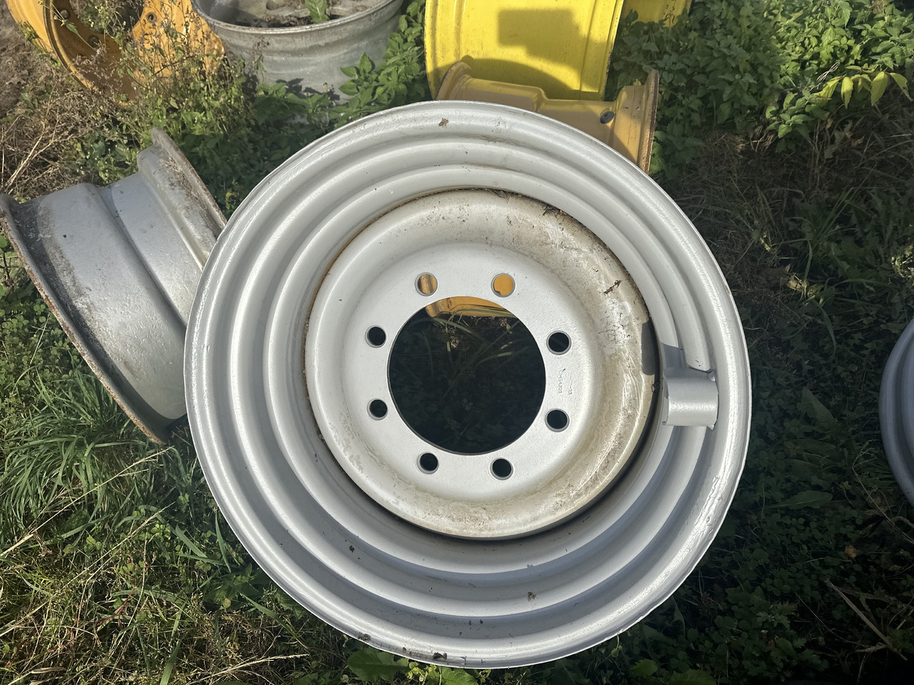 Merlo felga dw13x24 - Ráfek pro Zemědělská technika: obrázek 1 Merlo felga dw13x24 - Ráfek pro Zemědělská technika: obrázek 1