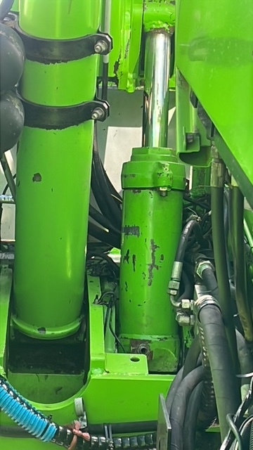 Merlo siłownik hydrauliczny Poziomowania - Hydraulický válec pro Zemědělská technika: obrázek 1 Merlo siłownik hydrauliczny Poziomowania - Hydraulický válec pro Zemědělská technika: obrázek 1