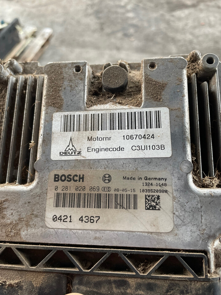 Moduł silnika Deutz fahr Merlo Bosch 0281020069 - Silnika Deutz 2V TCD 2012 L04 - Řídicí blok pro Zemědělská technika: obrázek 1 Moduł silnika Deutz fahr Merlo Bosch 0281020069 - Silnika Deutz 2V TCD 2012 L04 - Řídicí blok pro Zemědělská technika: obrázek 1